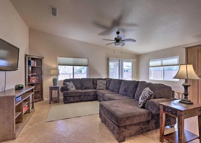 Inviting Retreat W/ Patio < 1 Mi To Colorado River *