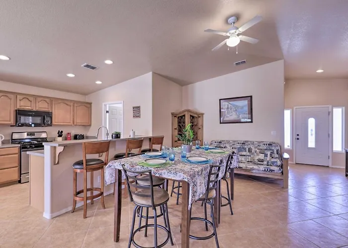 Inviting Retreat W/ Patio < 1 Mi To Colorado River * Bullhead City