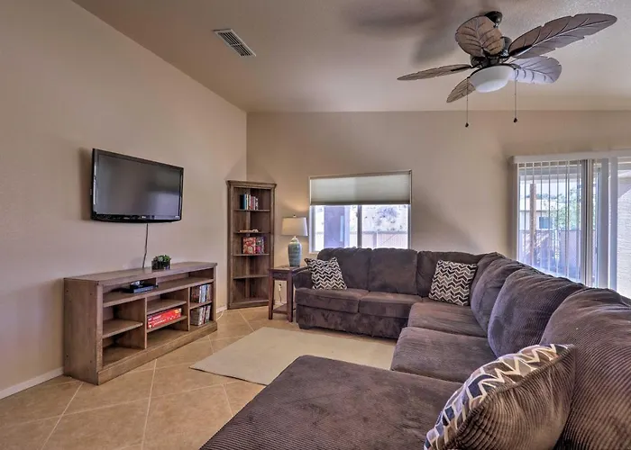 Inviting Retreat W/ Patio < 1 Mi To Colorado River