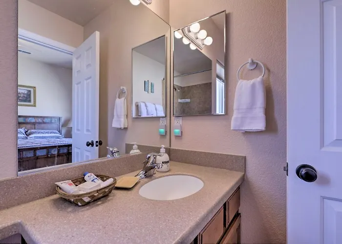 Inviting Retreat W/ Patio < 1 Mi To Colorado River Vakantiehuis Bullhead City