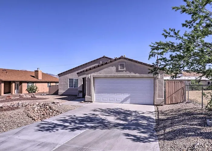 Vakantiehuis Inviting Retreat W/ Patio < 1 Mi To Colorado River