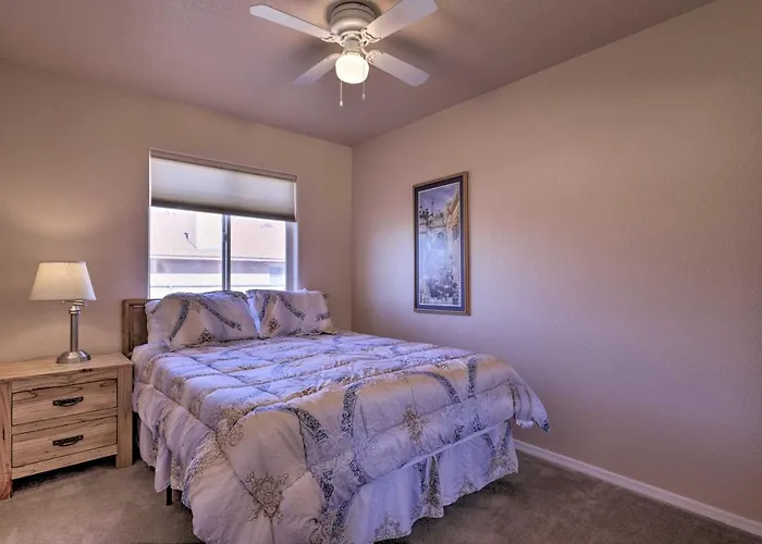 Inviting Retreat W/ Patio < 1 Mi To Colorado River Vakantiehuis *
